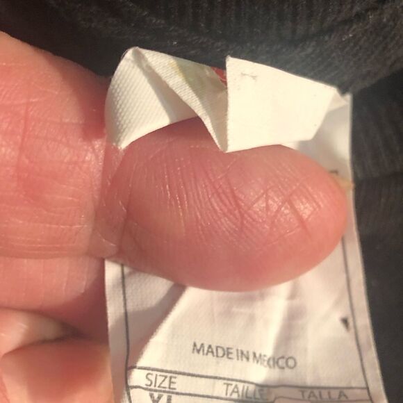 Alstyle Vintage Earth Wind & Fire TShirt Black With Picture From Greatest Hits - Picture 4 of 4